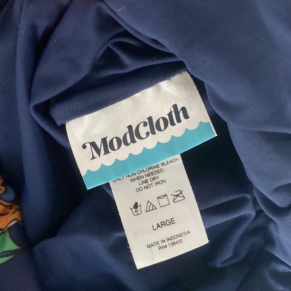 ModCloth plunge high waisted halter one piece swim suit size L EUC - Picture 3 of 6